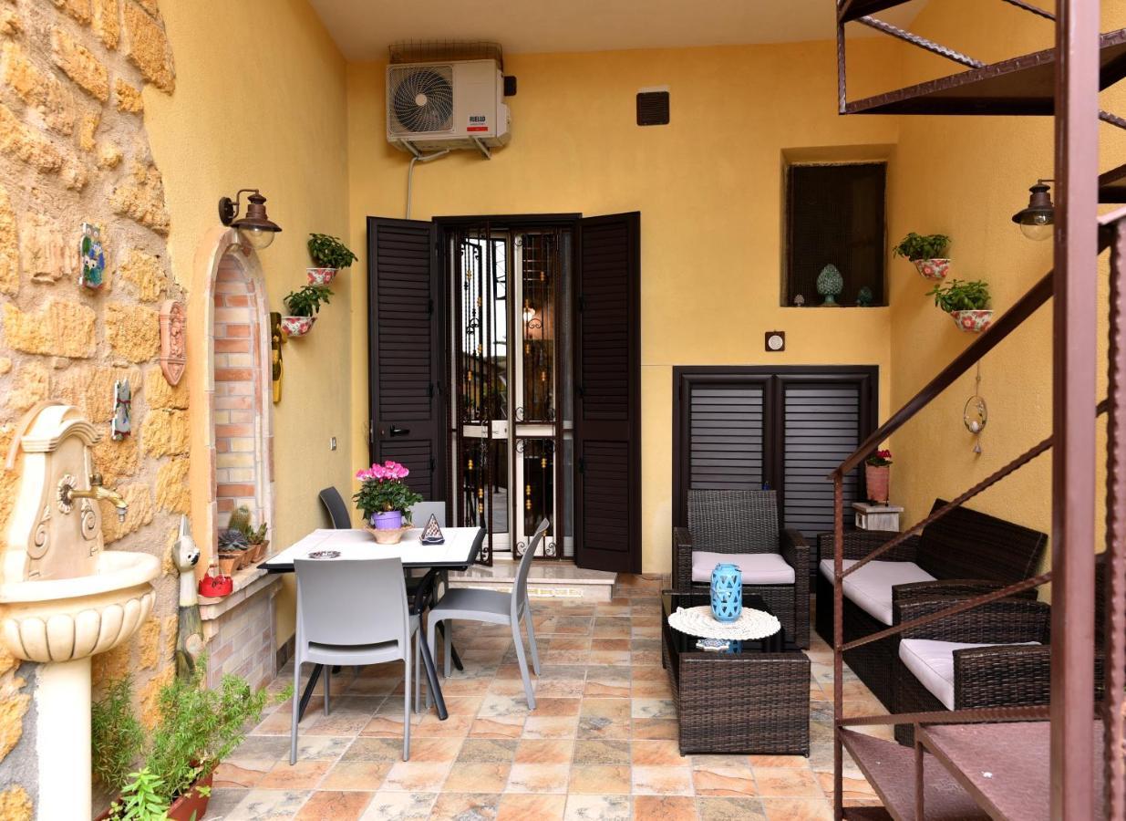 Appartamento L’elegante dépendance del Barone Francesco Sala Agrigento Esterno foto